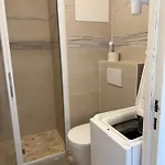 Dernier Etage Vue Avec Parking Et Piscine Antibes