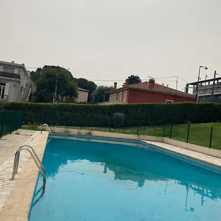 Dernier Etage Vue Avec Parking Et Piscine アパート アンティーブ