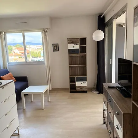 Dernier Etage Vue Avec Parking Et Piscine * Antibes