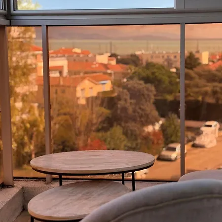 Dernier étage Vue Avec Parking Et Piscine