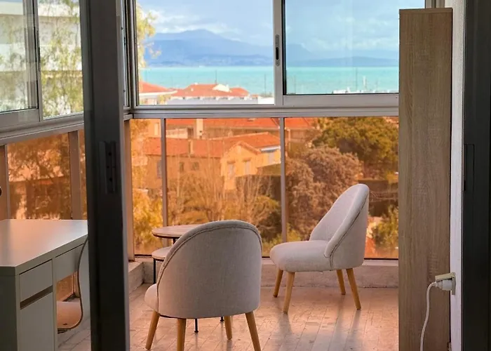 アパート Dernier Etage Vue Avec Parking Et Piscine *